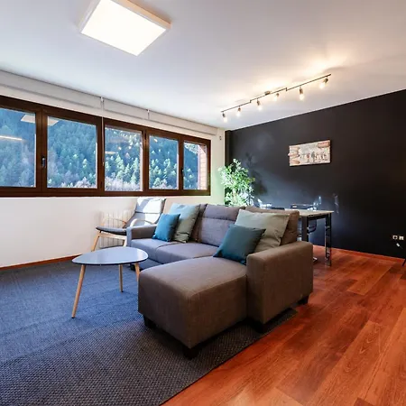 Moderno Pic Negre Con Vistas Apartment
